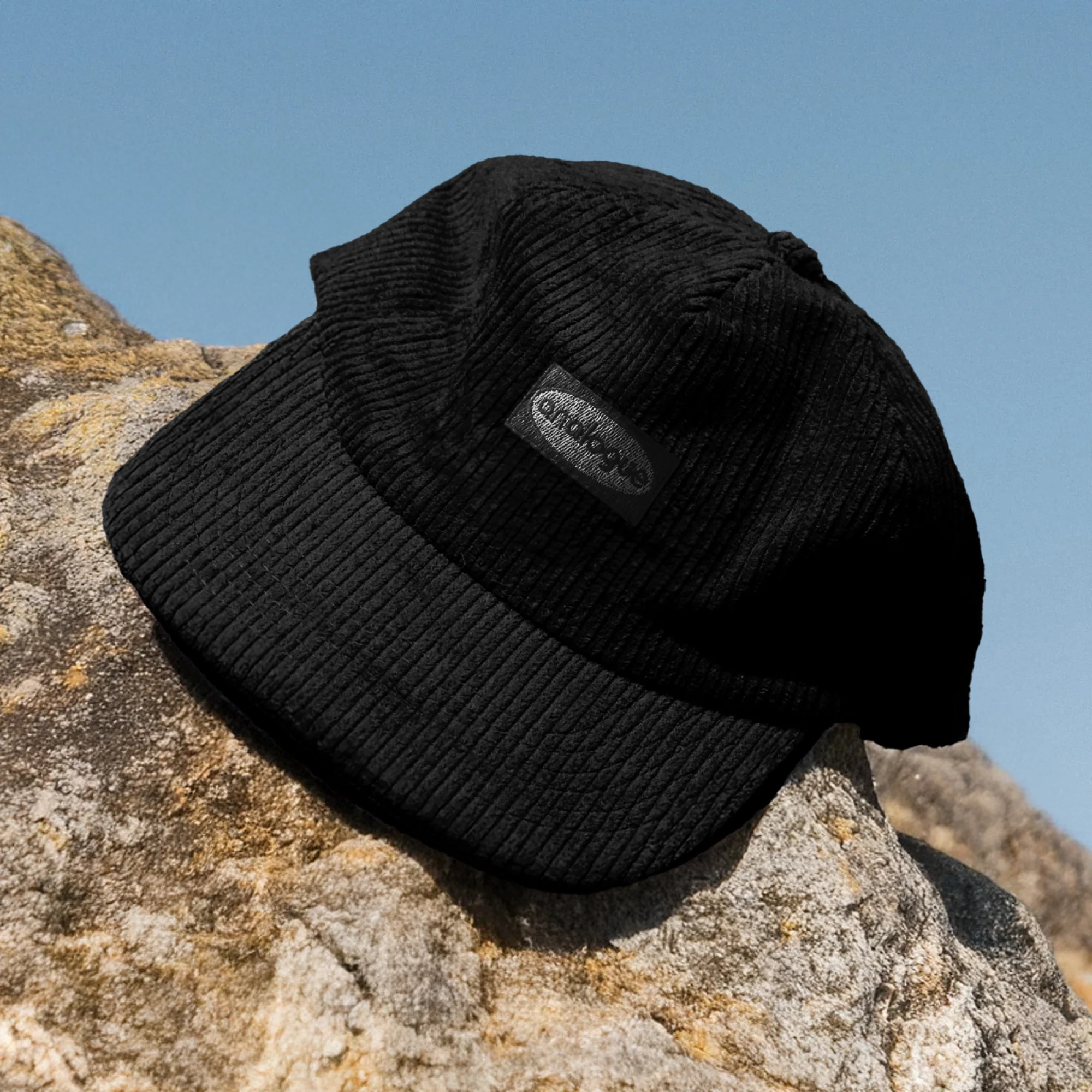Analogue Corduroy Cap Black - Image 4