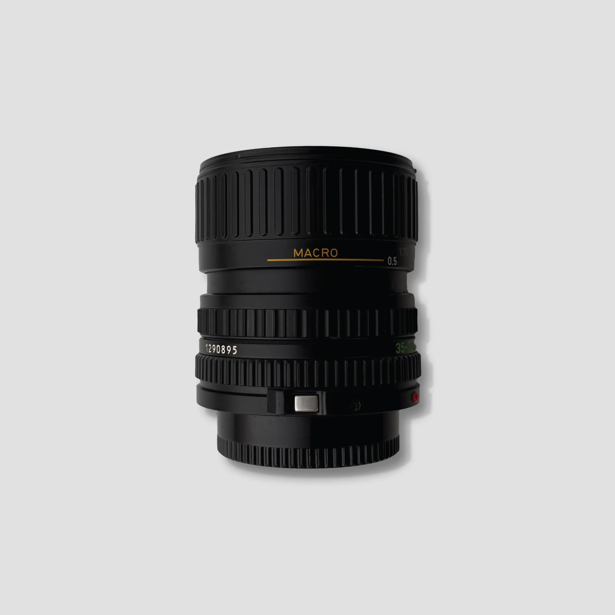 Canon FD Zoom Lens 35-70mm 1:3.5-4.5 - Image 2