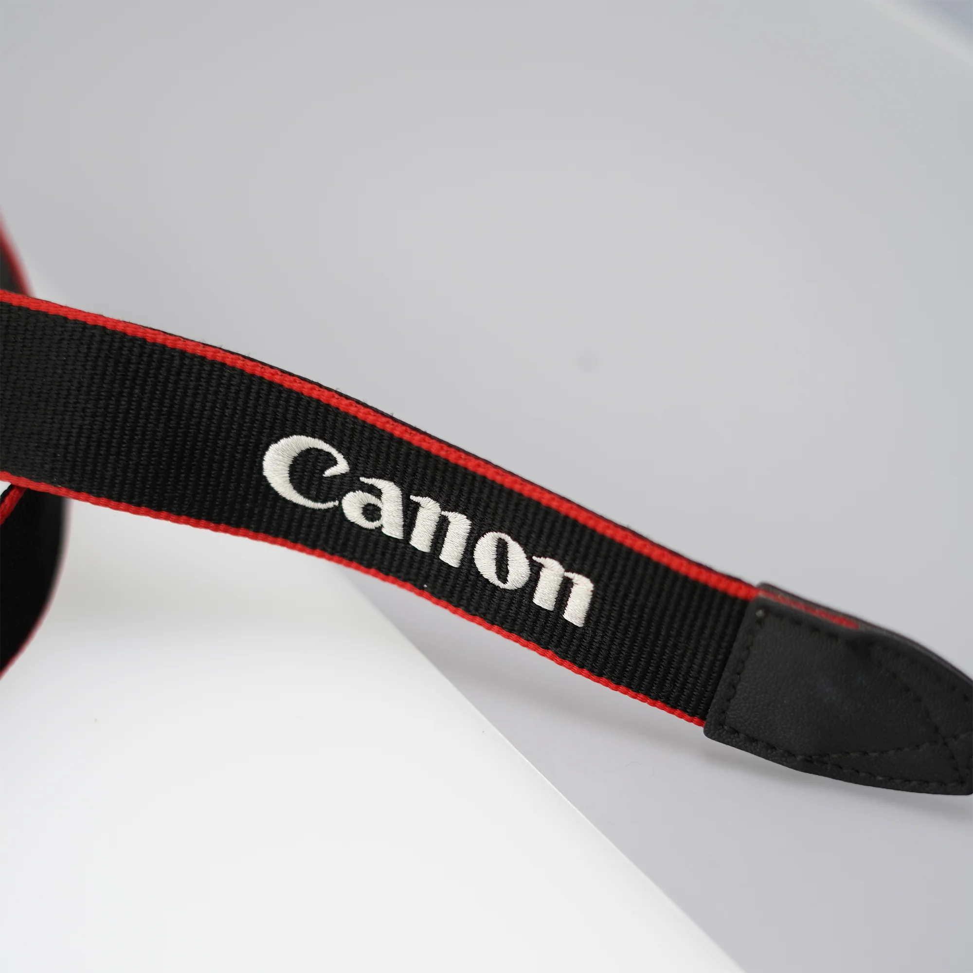 Canon original strap black - Image 3